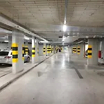 アパート Ceglana Park -parking W Hali Garazowej- Piekne Nowe Osiedle カトヴィツェ