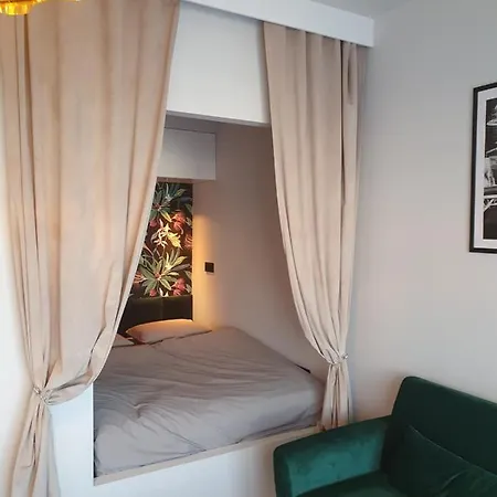 Ceglana Park -parking W Hali Garazowej- Piekne Nowe Osiedle Apartment *