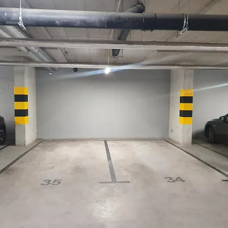 Apartment Ceglana Park -parking W Hali Garazowej- Piekne Nowe Osiedle