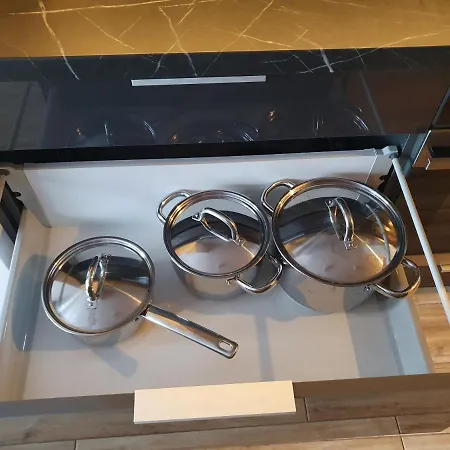 Apartamento Ceglana Park -parking W Hali Garazowej- Piekne Nowe Osiedle *