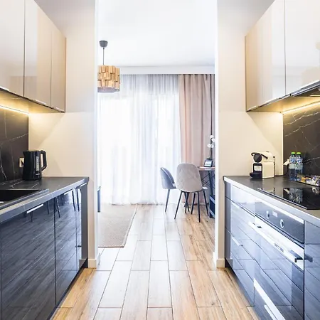 Apartment Ceglana Park -parking W Hali Garazowej- Piekne Nowe Osiedle