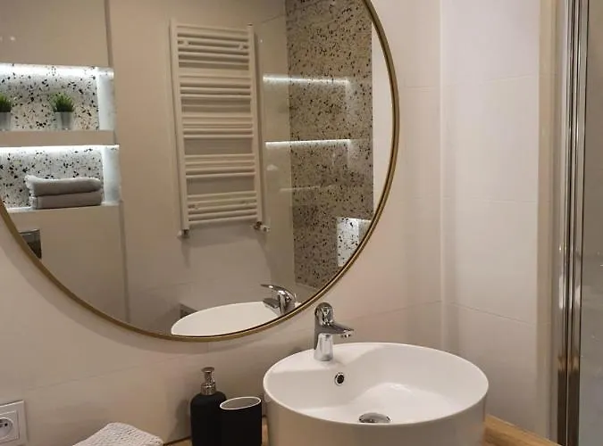 Ceglana Park -parking W Hali Garazowej- Piekne Nowe Osiedle