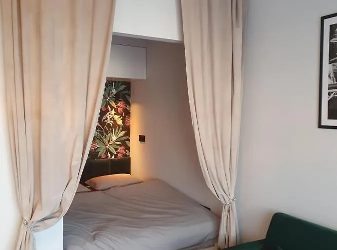 Ceglana Park -parking W Hali Garazowej- Piekne Nowe Osiedle Appartement *