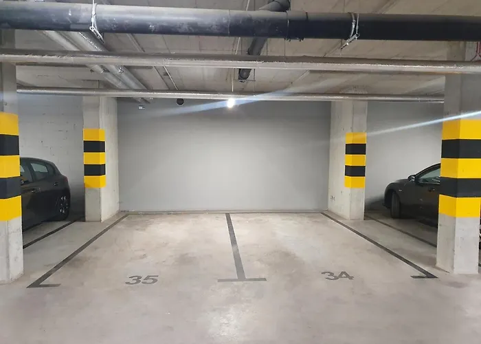 דירה Ceglana Park -parking W Hali Garazowej- Piekne Nowe Osiedle