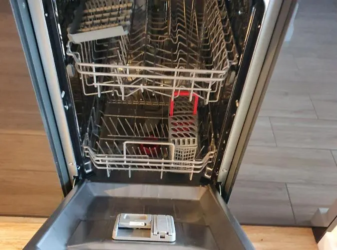 Ceglana Park -parking W Hali Garazowej- Piekne Nowe Osiedle