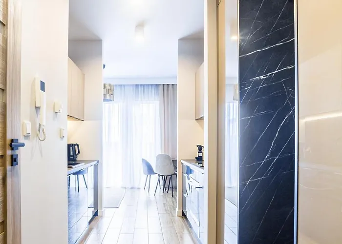 Appartement Ceglana Park -parking W Hali Garazowej- Piekne Nowe Osiedle *