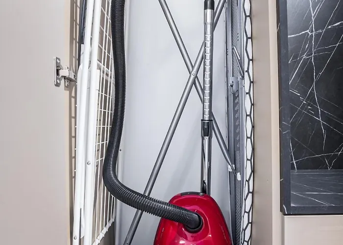 Ceglana Park -parking W Hali Garazowej- Piekne Nowe Osiedle * קטוביץ