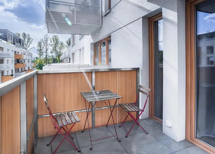 Ceglana Park -parking W Hali Garazowej- Piekne Nowe Osiedle * קטוביץ